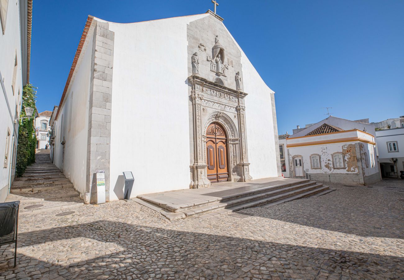 Apartment in Tavira - APARTMENT VARANDA, Town Centre - Longer Lets